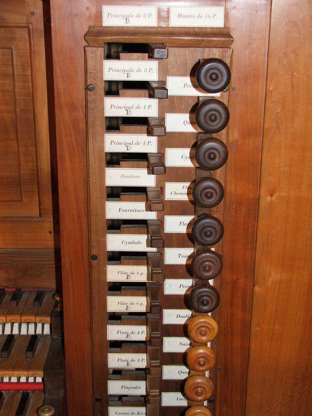 Détail des registres à droite